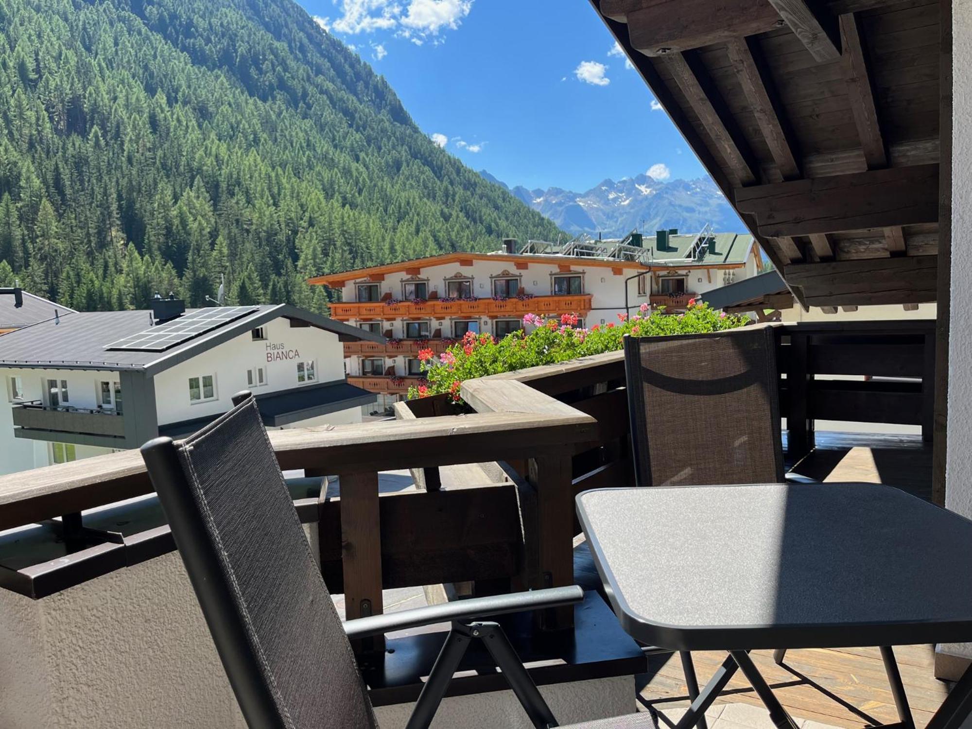 Appartementhaus Nadine Langenfeld Bagian luar foto
